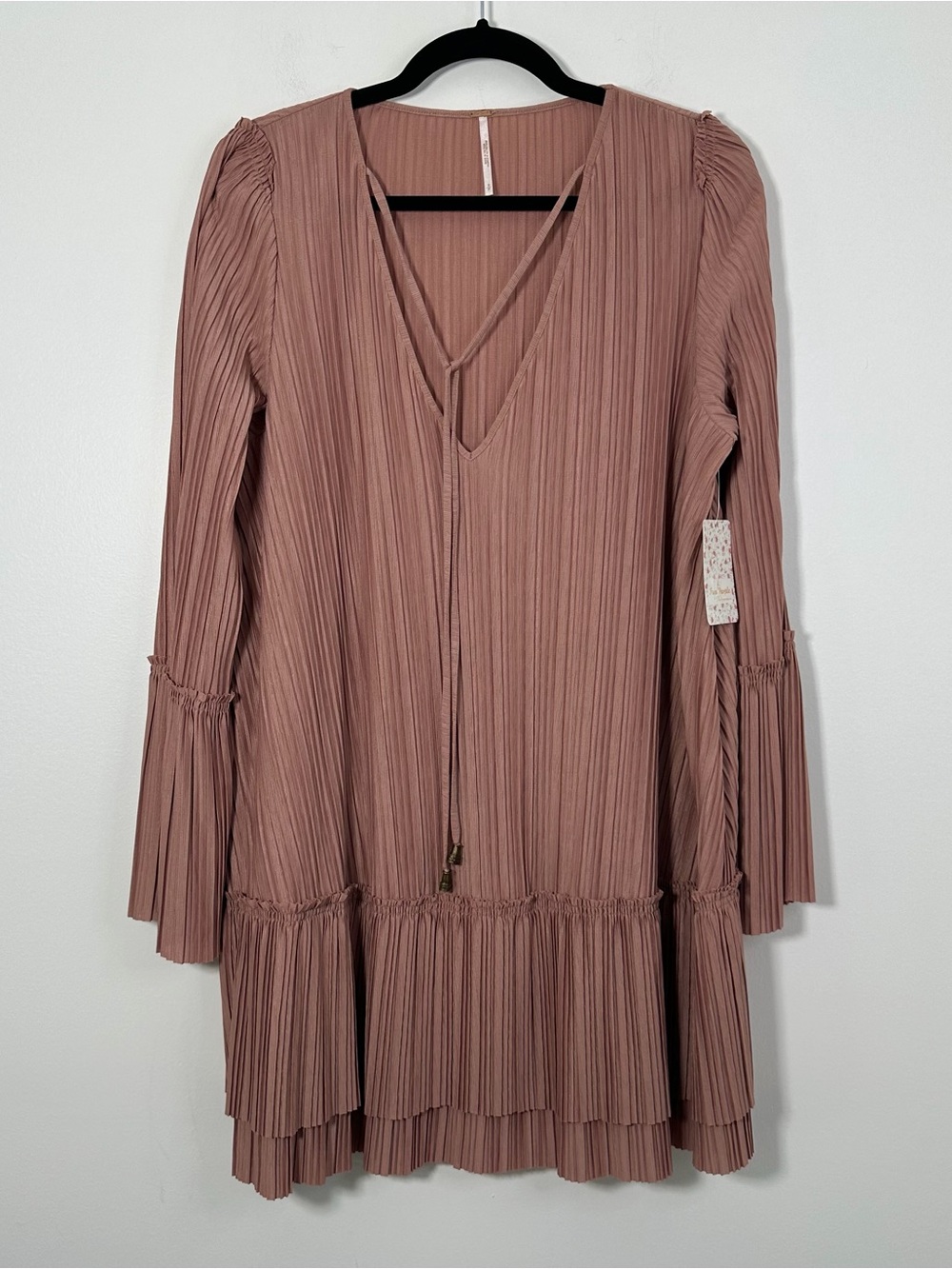 Free People Women’s Small Dusty Rose Pleated Mini Dress Bell Sleeve Boho NWT
